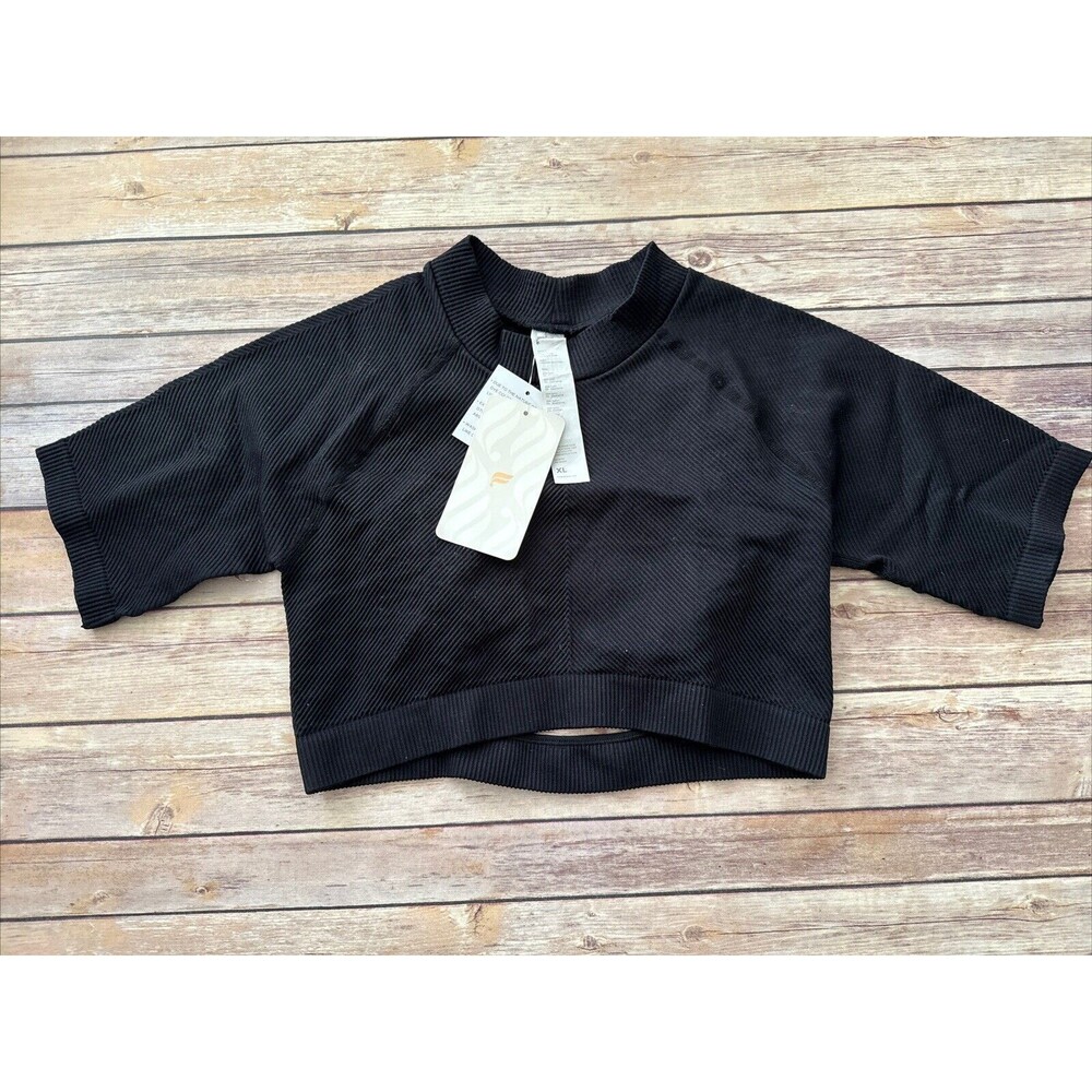 New Fabletics Crop Top Black Midi Crop Shirt Cutouts Stretch XL short sleeves